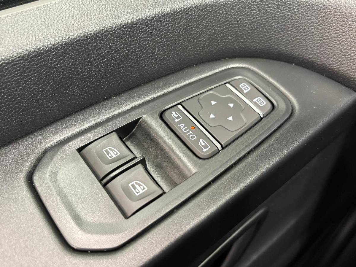 Renault Trafic Renault Trafic 2.0 Blue dCi 150PK L2H1 EC Sport Edition Automaat Navigatie Airco Lichtmetalen velgen Betimmering Trekhaak Camera Parkeer sensoren Dab