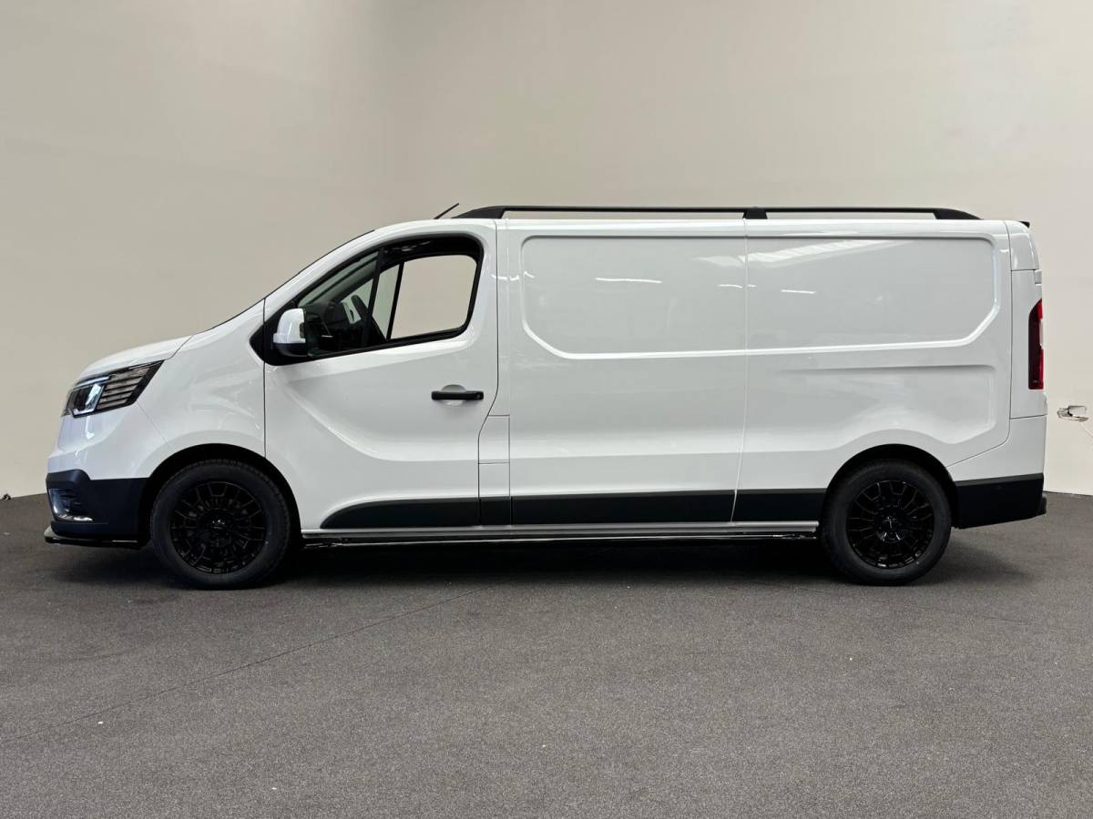 Renault Trafic Renault Trafic 2.0 Blue dCi 150PK L2H1 EC Sport Edition Automaat Navigatie Airco Lichtmetalen velgen Betimmering Trekhaak Camera Parkeer sensoren Dab