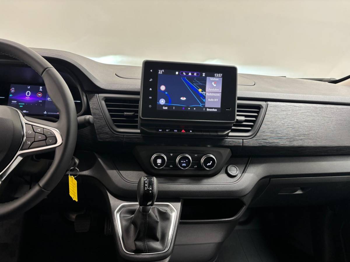 Renault Trafic Renault Trafic 2.0 Blue dCi 150PK L2H1 EC Sport Edition Automaat Navigatie Airco Lichtmetalen velgen Betimmering Trekhaak Camera Parkeer sensoren Dab