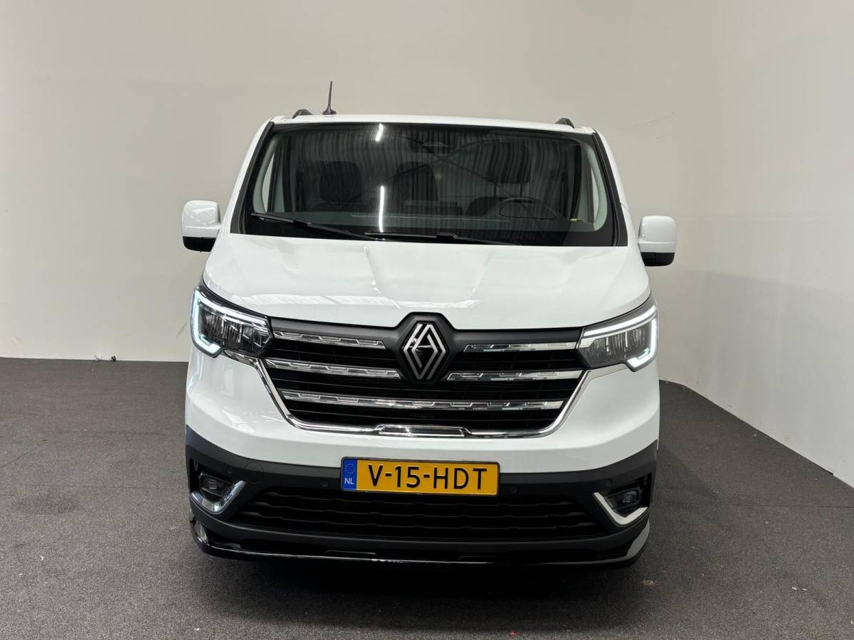 Renault Trafic Renault Trafic 2.0 Blue dCi 150PK L2H1 EC Sport Edition Automaat Navigatie Airco Lichtmetalen velgen Betimmering Trekhaak Camera Parkeer sensoren Dab