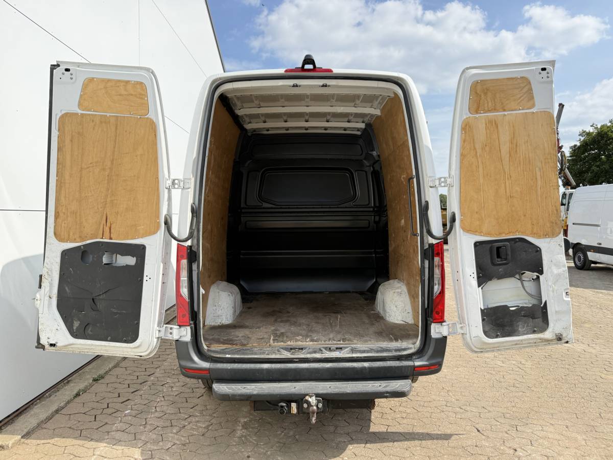 Mercedes-Benz Sprinter Mercedes-Benz Sprinter 314 2.2 CDI Automaat L2H2 Dubbele Cabine 7-persoons Climate Control Cruise Control Trekhaak Carplay Camera