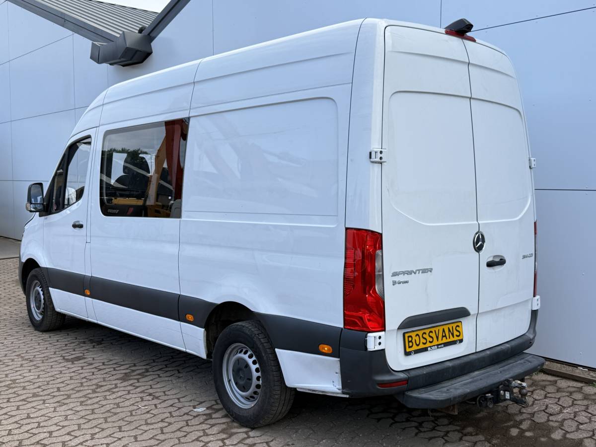 Mercedes-Benz Sprinter Mercedes-Benz Sprinter 314 2.2 CDI Automaat L2H2 Dubbele Cabine 7-persoons Climate Control Cruise Control Trekhaak Carplay Camera