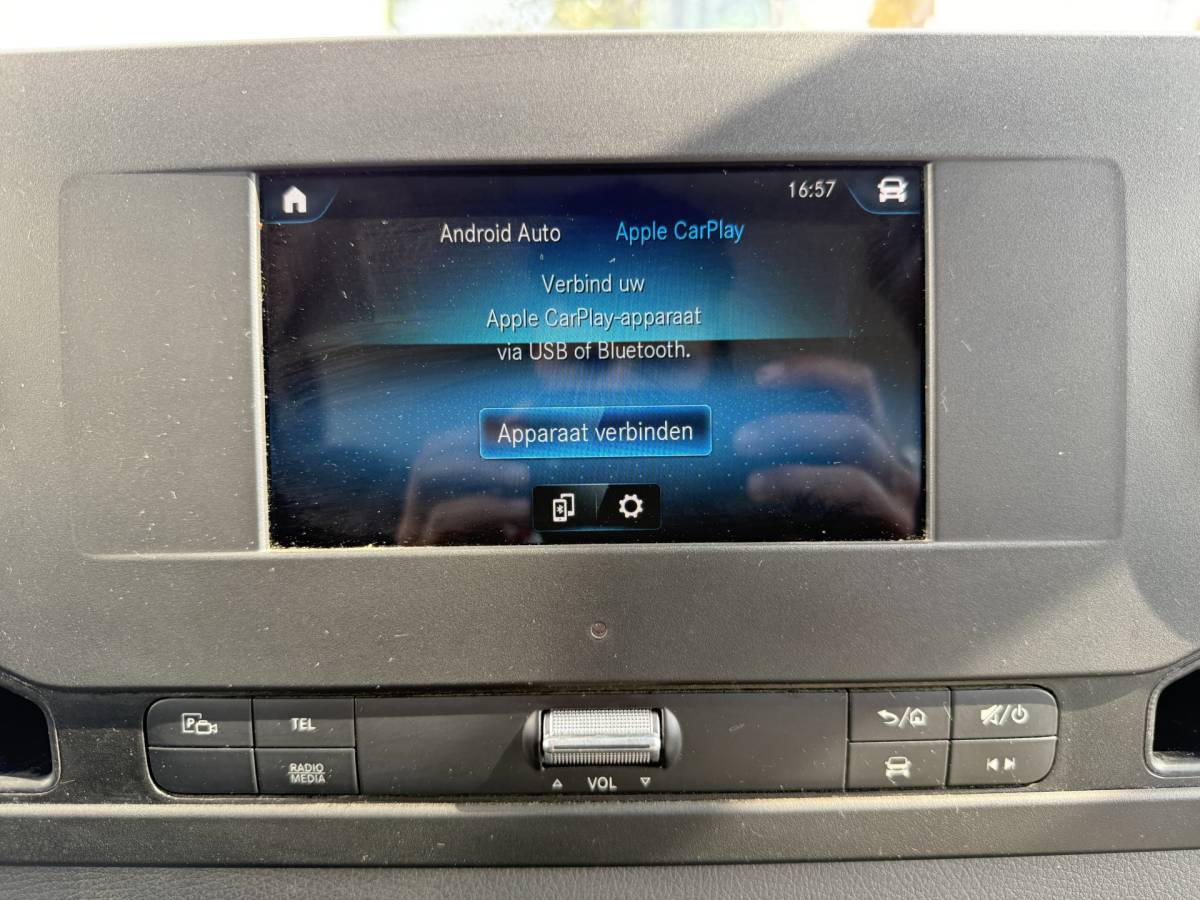 Mercedes-Benz Sprinter Mercedes-Benz Sprinter 314 2.2 CDI Automaat L2H2 Dubbele Cabine 7-persoons Climate Control Cruise Control Trekhaak Carplay Camera