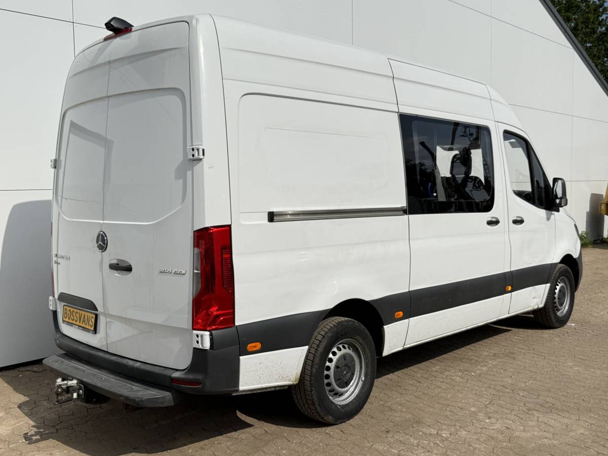 Mercedes-Benz Sprinter Mercedes-Benz Sprinter 314 2.2 CDI Automaat L2H2 Dubbele Cabine 7-persoons Climate Control Cruise Control Trekhaak Carplay Camera