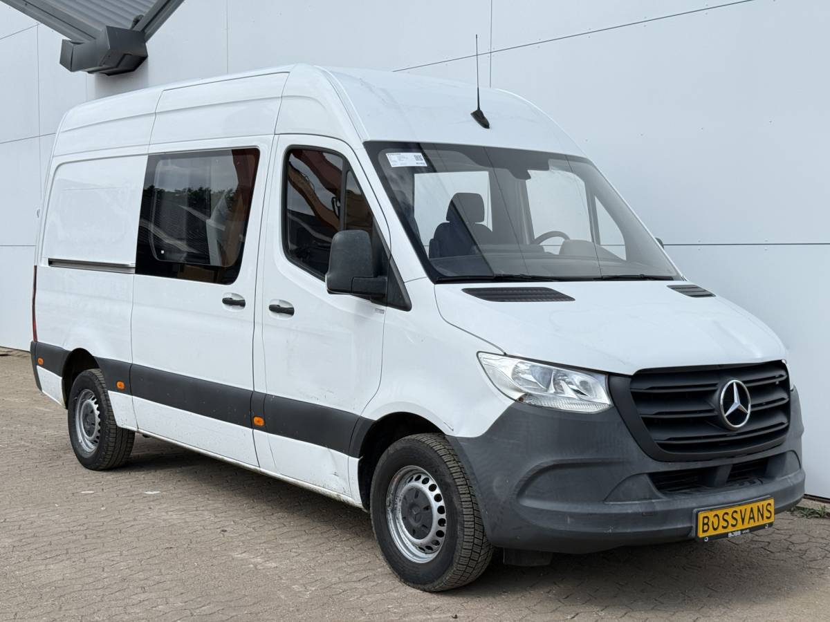 Mercedes-Benz Sprinter Mercedes-Benz Sprinter 314 2.2 CDI Automaat L2H2 Dubbele Cabine 7-persoons Climate Control Cruise Control Trekhaak Carplay Camera
