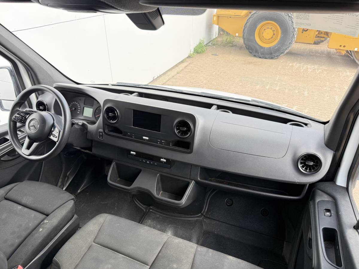 Mercedes-Benz Sprinter Mercedes-Benz Sprinter 314 2.2 CDI Automaat L2H2 Dubbele Cabine 7-persoons Climate Control Cruise Control Trekhaak Carplay Camera