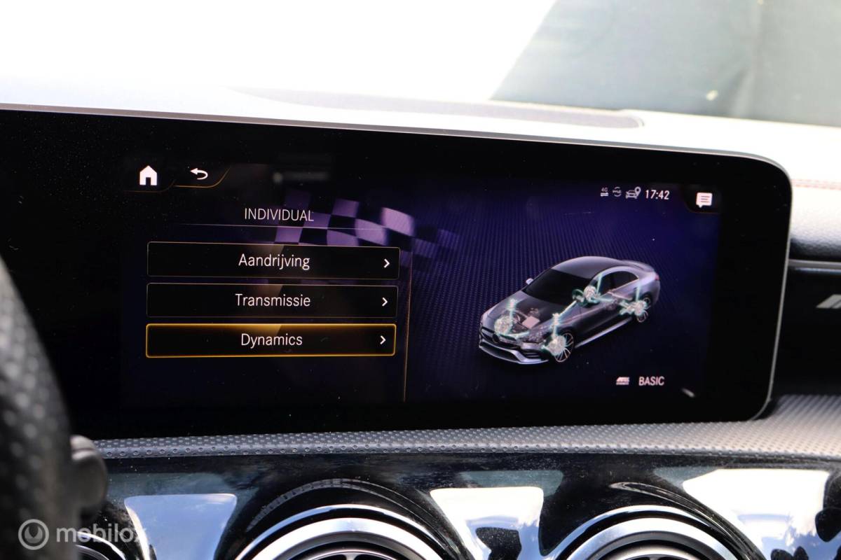 Mercedes-Benz CLA Mercedes CLA 35 AMG 4MATIC | panorama | 360cam | standkachel