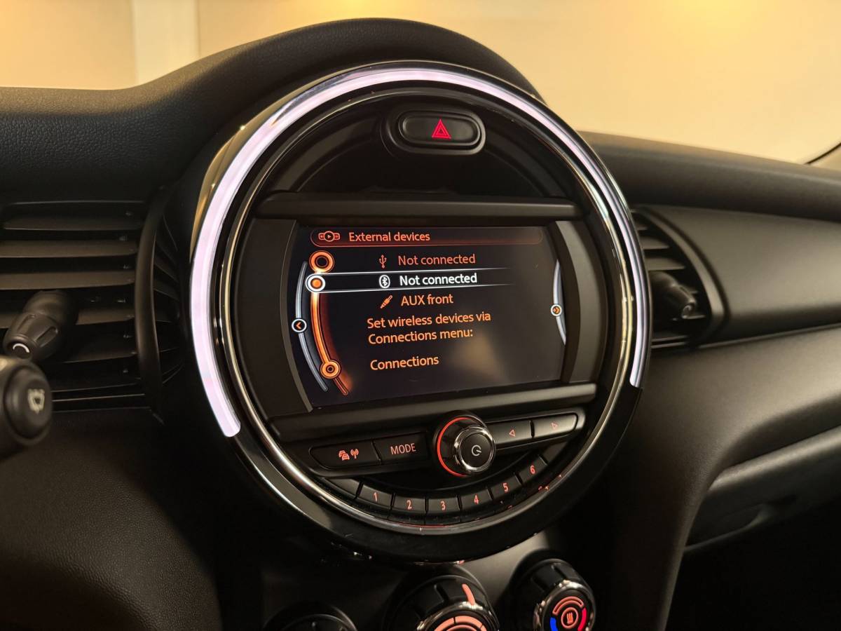 MINI 3-Deurs Mini 3-Deurs 1.2 One Business *Automaat* Navi|Cruise|Neon-ring|BT|PDC|NAP