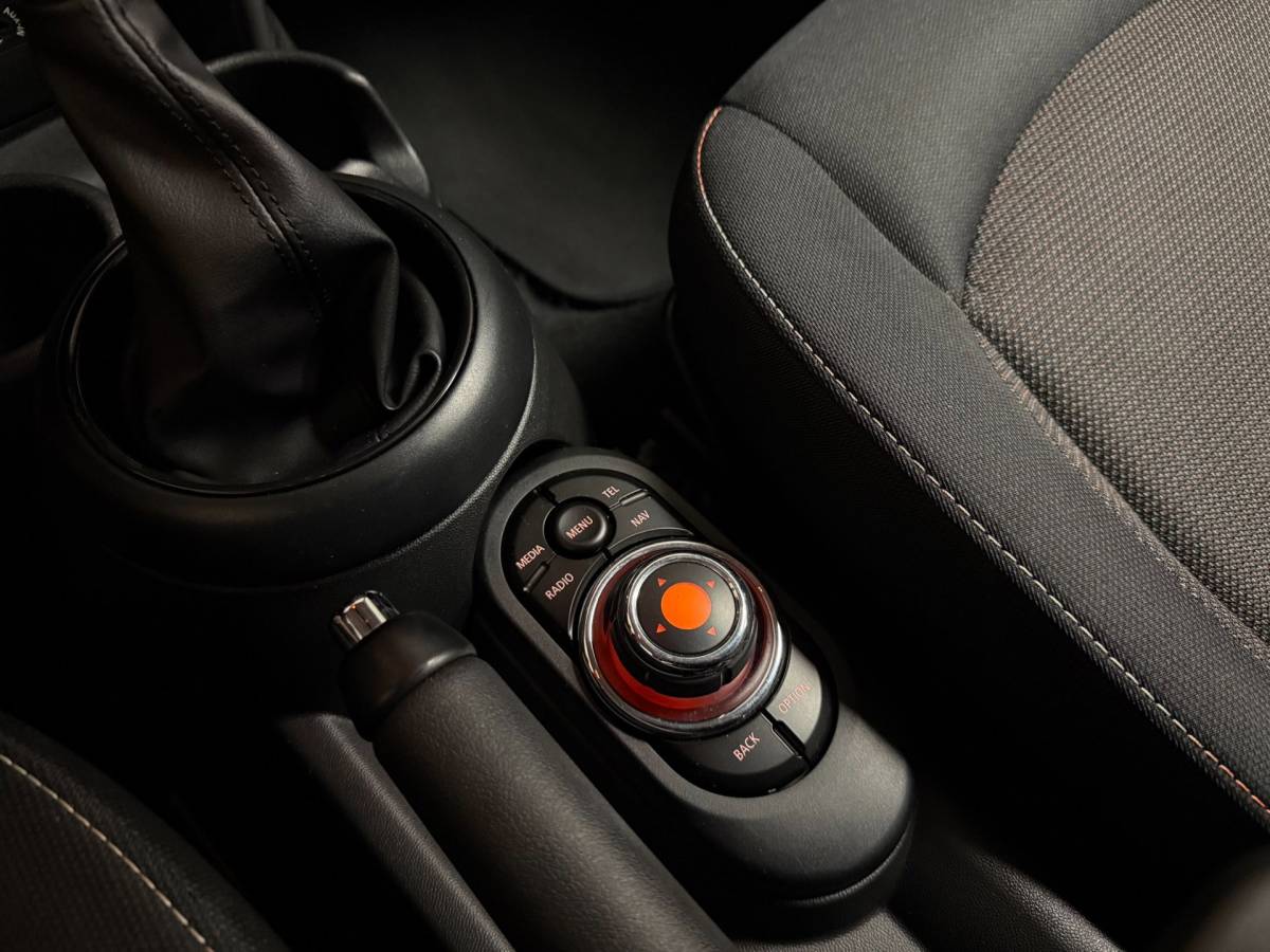 MINI 3-Deurs Mini 3-Deurs 1.2 One Business *Automaat* Navi|Cruise|Neon-ring|BT|PDC|NAP