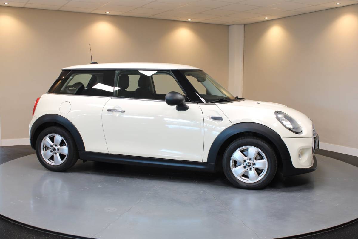 MINI 3-Deurs Mini 3-Deurs 1.2 One Business *Automaat* Navi|Cruise|Neon-ring|BT|PDC|NAP