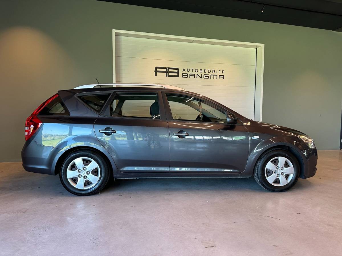 Kia cee'd Kia Cee’d 1.4 CVVT X-tra-uitv|AIRCO|TREKHAAK|ISOFIX|PARKEERSENSOREN|AUX+Ipod+USB|DAKRAILS|NIEUWE APK + O.H.BEURT BIJ AFLEVERING
