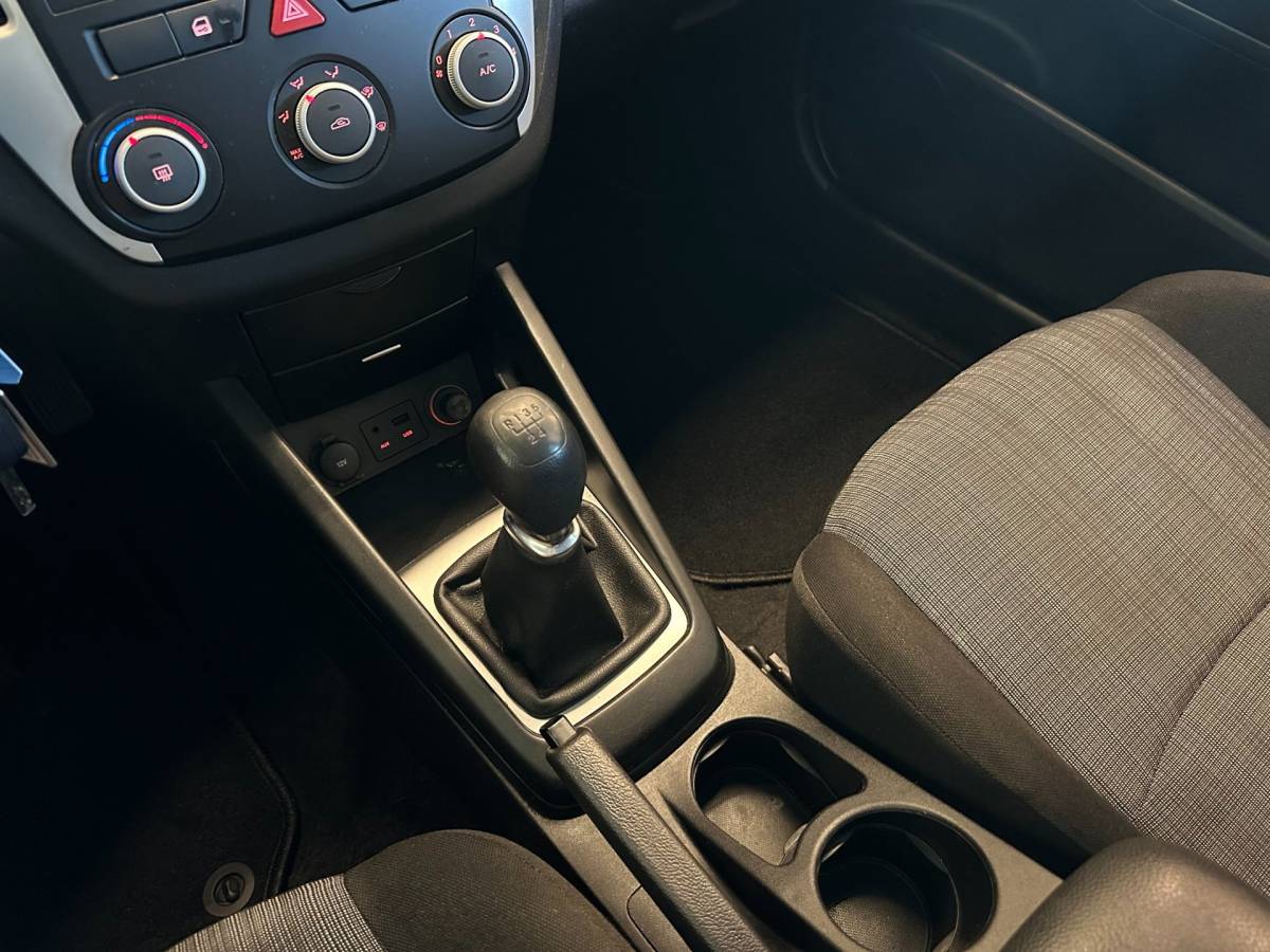 Kia cee'd Kia Cee’d 1.4 CVVT X-tra-uitv|AIRCO|TREKHAAK|ISOFIX|PARKEERSENSOREN|AUX+Ipod+USB|DAKRAILS|NIEUWE APK + O.H.BEURT BIJ AFLEVERING