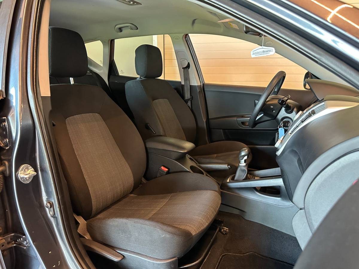 Kia cee'd Kia Cee’d 1.4 CVVT X-tra-uitv|AIRCO|TREKHAAK|ISOFIX|PARKEERSENSOREN|AUX+Ipod+USB|DAKRAILS|NIEUWE APK + O.H.BEURT BIJ AFLEVERING