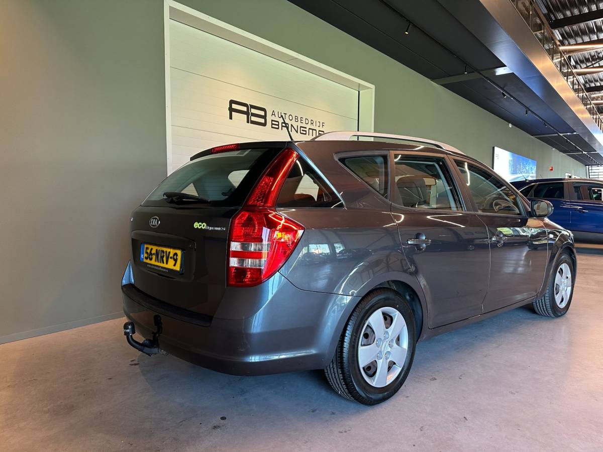 Kia cee'd Kia Cee’d 1.4 CVVT X-tra-uitv|AIRCO|TREKHAAK|ISOFIX|PARKEERSENSOREN|AUX+Ipod+USB|DAKRAILS|NIEUWE APK + O.H.BEURT BIJ AFLEVERING