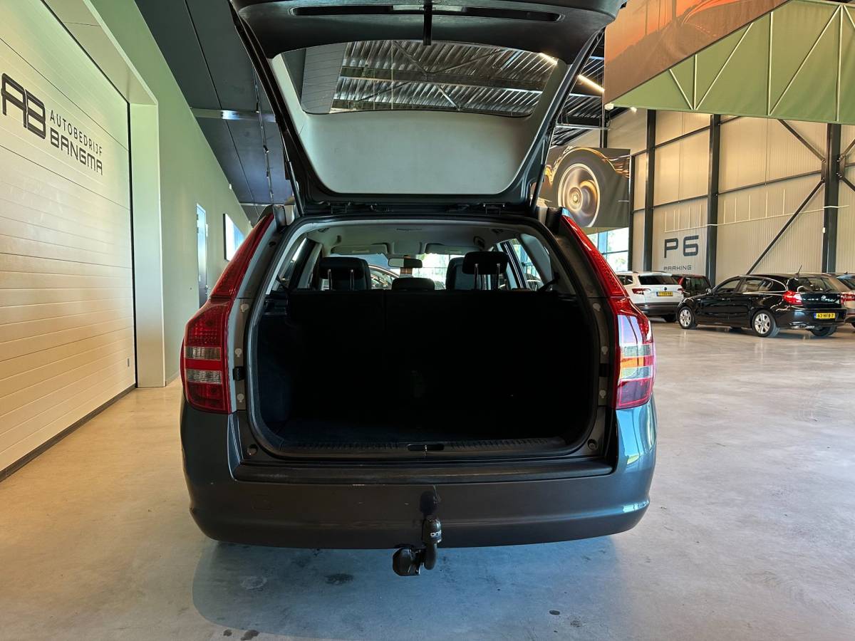 Kia cee'd Kia Cee’d 1.4 CVVT X-tra-uitv|AIRCO|TREKHAAK|ISOFIX|PARKEERSENSOREN|AUX+Ipod+USB|DAKRAILS|NIEUWE APK + O.H.BEURT BIJ AFLEVERING