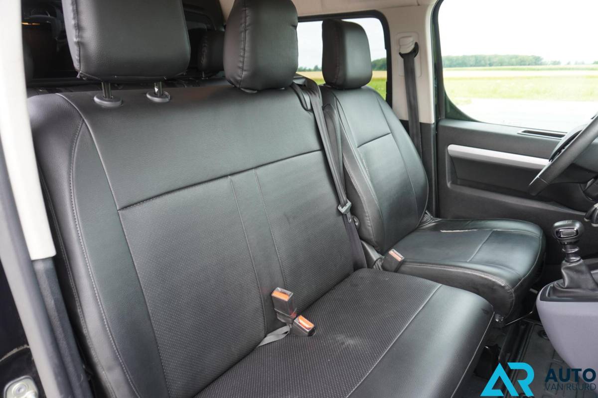 Peugeot Expert Peugeot Expert 2.0 BlueHDI DC * 2 schuifdeuren * Trekhaak