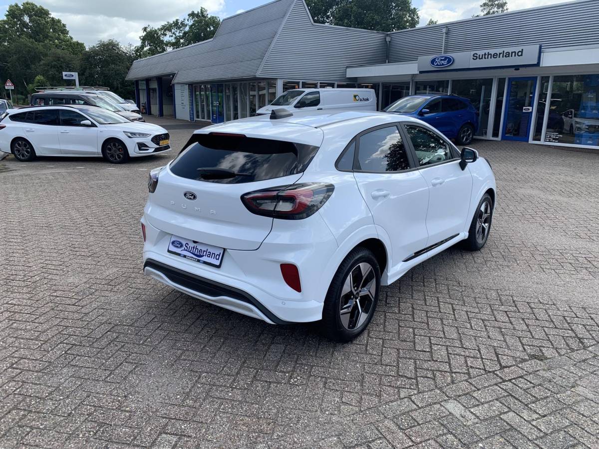 Ford Puma Gen-E Ford Puma Gen-e Select | 168pk | Winter Pack | Trekhaak Afneembaar | Achteruitrijcamera | All Weather Banden |