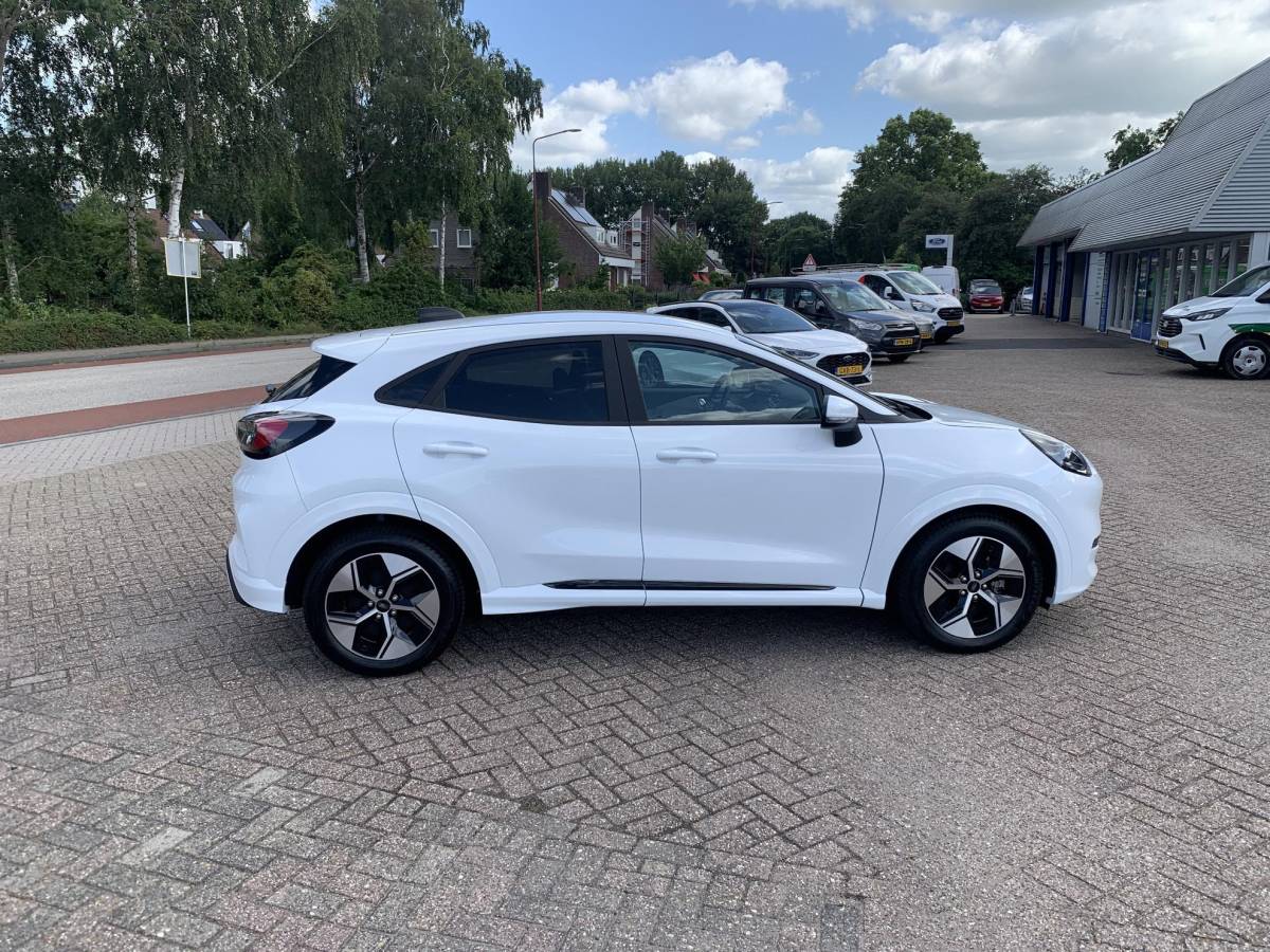 Ford Puma Gen-E Ford Puma Gen-e Select | 168pk | Winter Pack | Trekhaak Afneembaar | Achteruitrijcamera | All Weather Banden |