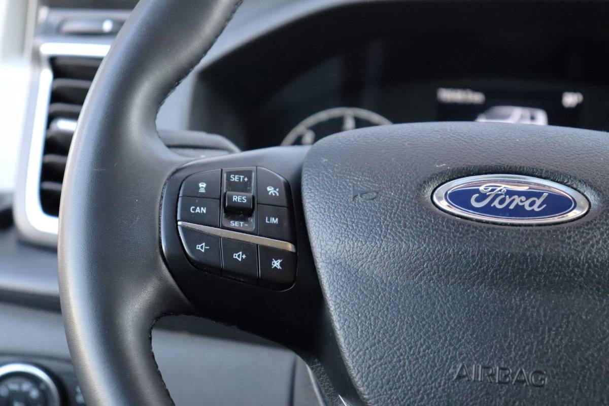 Ford Transit Custom Ford Transit Custom 280 2.0 TDCI L1H1 Trend | NAP | 170 PK | Dealer Onderhouden | Apple Carplay | Stoelverwarming |