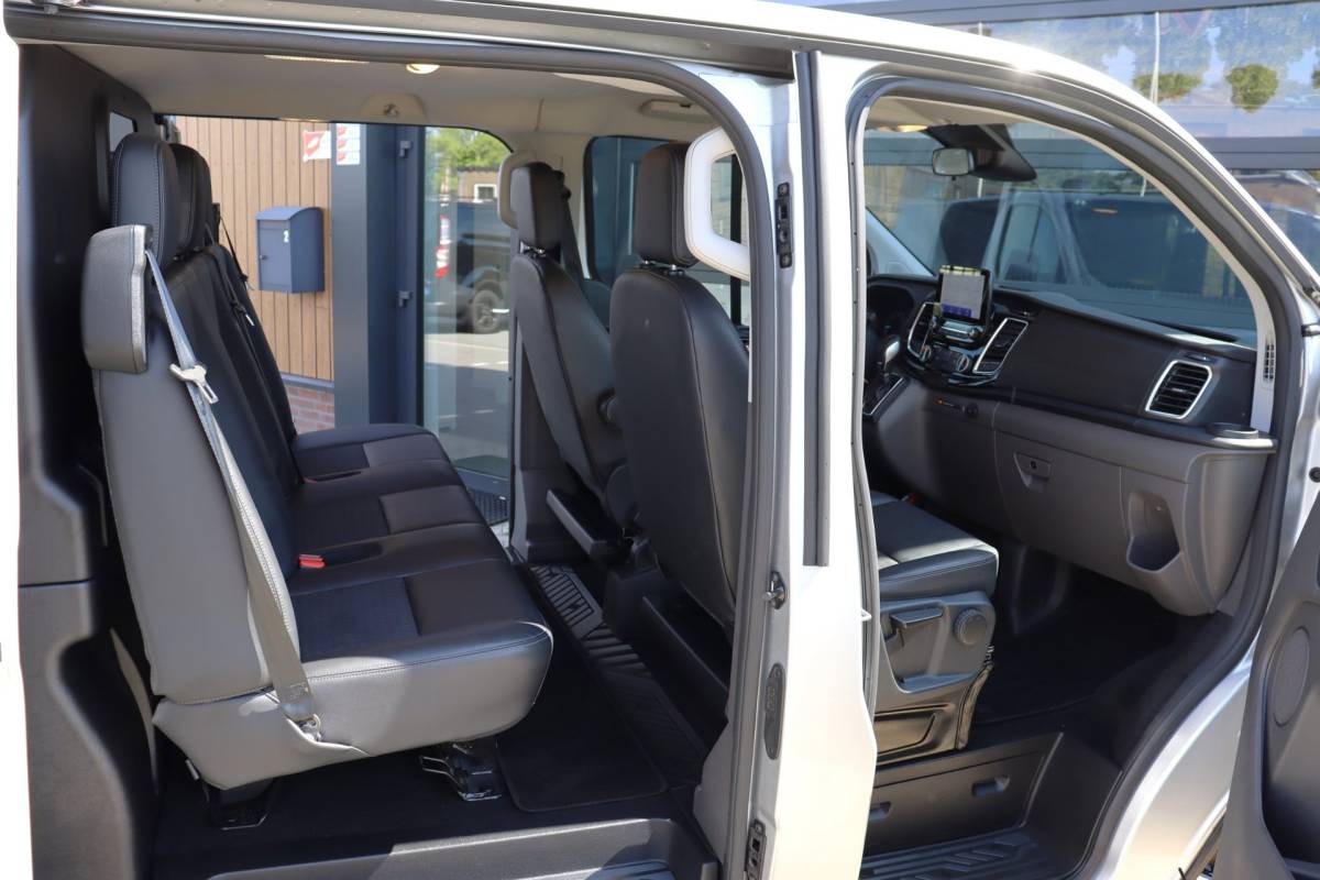 Ford Transit Custom Ford Transit Custom 280 2.0 TDCI L1H1 Trend | NAP | 170 PK | Dealer Onderhouden | Apple Carplay | Stoelverwarming |