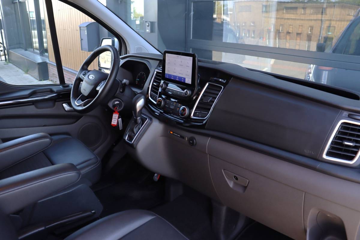 Ford Transit Custom Ford Transit Custom 280 2.0 TDCI L1H1 Trend | NAP | 170 PK | Dealer Onderhouden | Apple Carplay | Stoelverwarming |