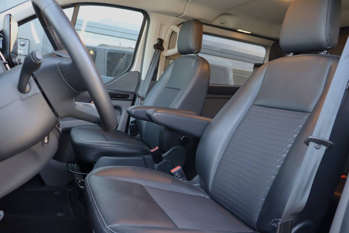Ford Transit Custom Ford Transit Custom 280 2.0 TDCI L1H1 Trend | NAP | 170 PK | Dealer Onderhouden | Apple Carplay | Stoelverwarming |
