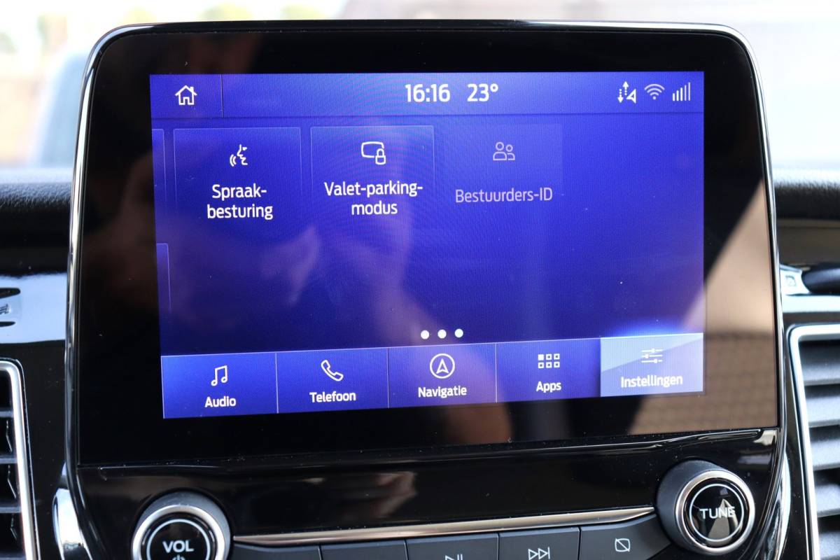 Ford Transit Custom Ford Transit Custom 280 2.0 TDCI L1H1 Trend | NAP | 170 PK | Dealer Onderhouden | Apple Carplay | Stoelverwarming |