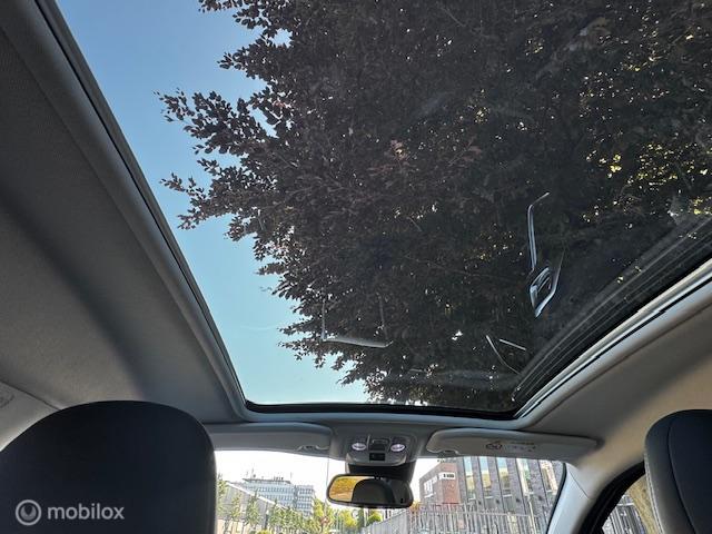 Peugeot 2008 Peugeot 2008 1.2 PureTech Crossway Aut. I Carplay I Pano