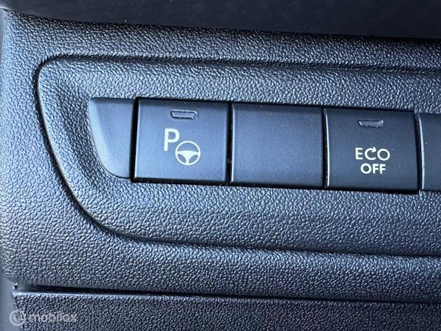 Peugeot 2008 Peugeot 2008 1.2 PureTech Crossway Aut. I Carplay I Pano