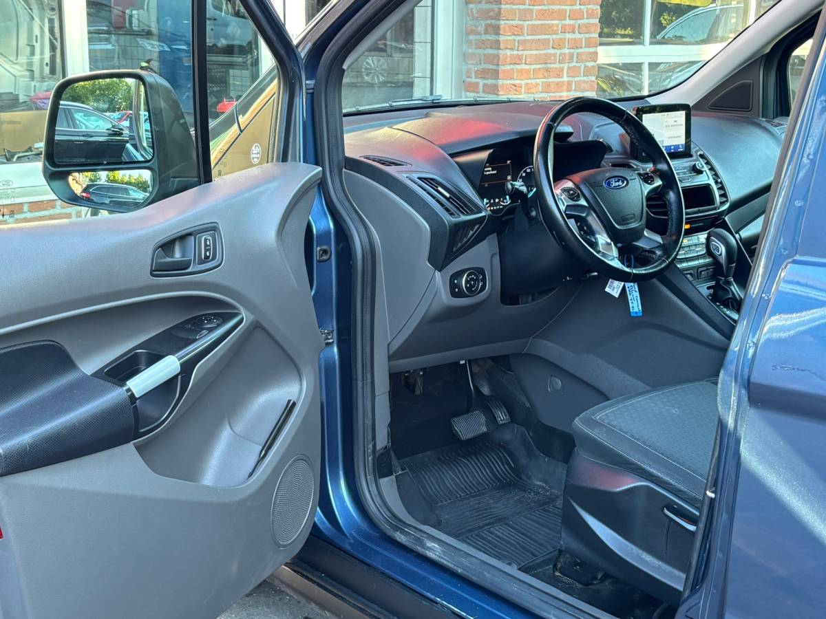 Ford Transit Connect Ford Transit Connect 1.5 EcoBlue L2 AUTOMAAT/NAVI/CRUISE/APPLE CARPLAY/TREKHAAK/CAMERA/AIRCO/METALLIC LAK/120 PK/CADDY/PARTNER