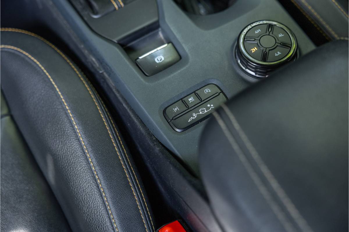 Ford Ranger Ford Ranger 2.0 EcoBlue Wildtrak | Grijs kenteken | ACC | 360 Camera | Bang & Olufsen | Dodehoek detector | Trekhaak | Stoelverwarming | CarPlay | Navigatie | Nieuwe APK