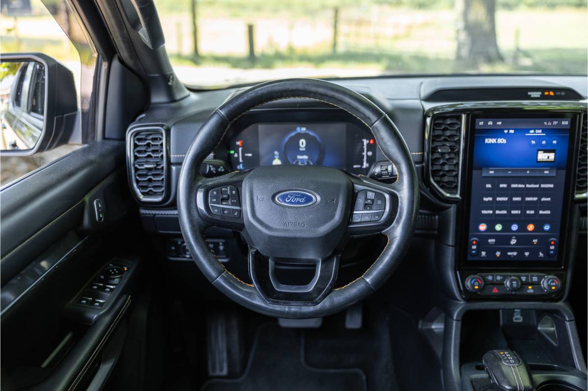 Ford Ranger Ford Ranger 2.0 EcoBlue Wildtrak | Grijs kenteken | ACC | 360 Camera | Bang & Olufsen | Dodehoek detector | Trekhaak | Stoelverwarming | CarPlay | Navigatie | Nieuwe APK