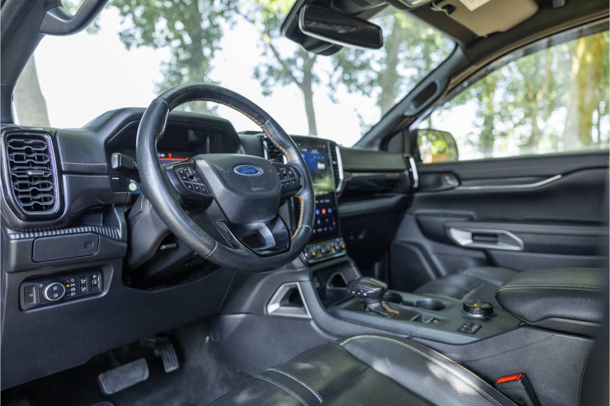Ford Ranger Ford Ranger 2.0 EcoBlue Wildtrak | Grijs kenteken | ACC | 360 Camera | Bang & Olufsen | Dodehoek detector | Trekhaak | Stoelverwarming | CarPlay | Navigatie | Nieuwe APK