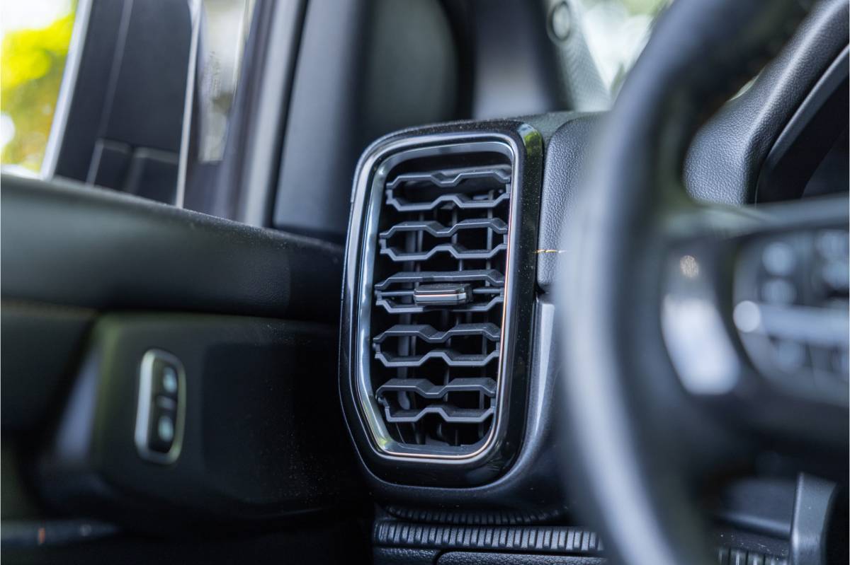 Ford Ranger Ford Ranger 2.0 EcoBlue Wildtrak | Grijs kenteken | ACC | 360 Camera | Bang & Olufsen | Dodehoek detector | Trekhaak | Stoelverwarming | CarPlay | Navigatie | Nieuwe APK