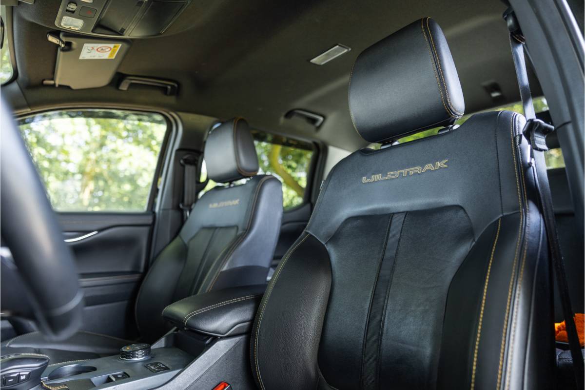 Ford Ranger Ford Ranger 2.0 EcoBlue Wildtrak | Grijs kenteken | ACC | 360 Camera | Bang & Olufsen | Dodehoek detector | Trekhaak | Stoelverwarming | CarPlay | Navigatie | Nieuwe APK