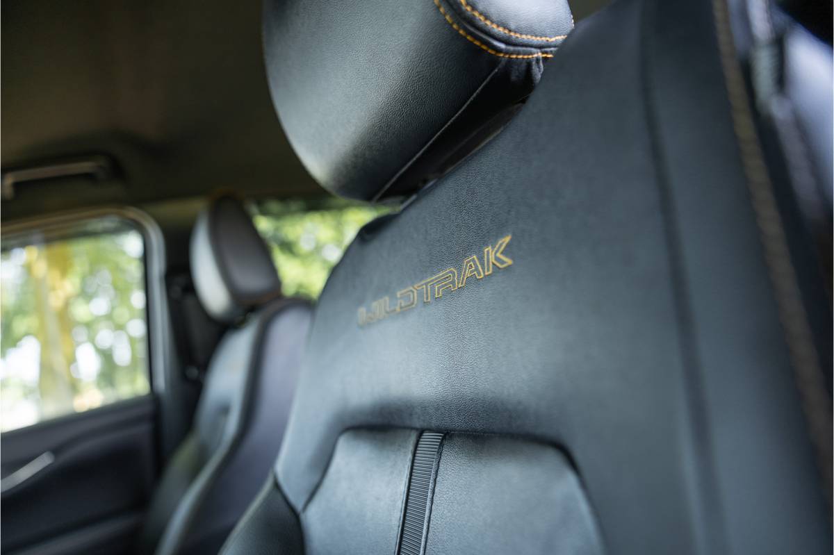 Ford Ranger Ford Ranger 2.0 EcoBlue Wildtrak | Grijs kenteken | ACC | 360 Camera | Bang & Olufsen | Dodehoek detector | Trekhaak | Stoelverwarming | CarPlay | Navigatie | Nieuwe APK
