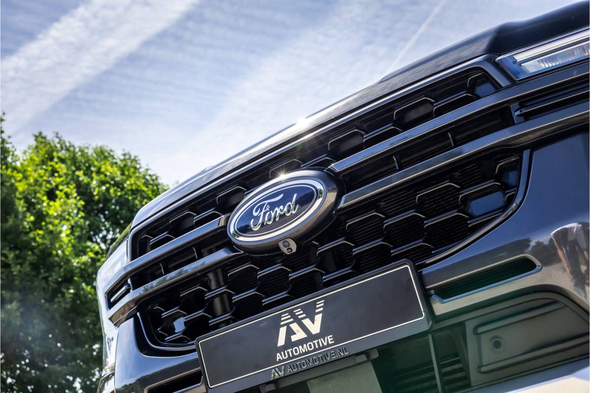 Ford Ranger Ford Ranger 2.0 EcoBlue Wildtrak | Grijs kenteken | ACC | 360 Camera | Bang & Olufsen | Dodehoek detector | Trekhaak | Stoelverwarming | CarPlay | Navigatie | Nieuwe APK