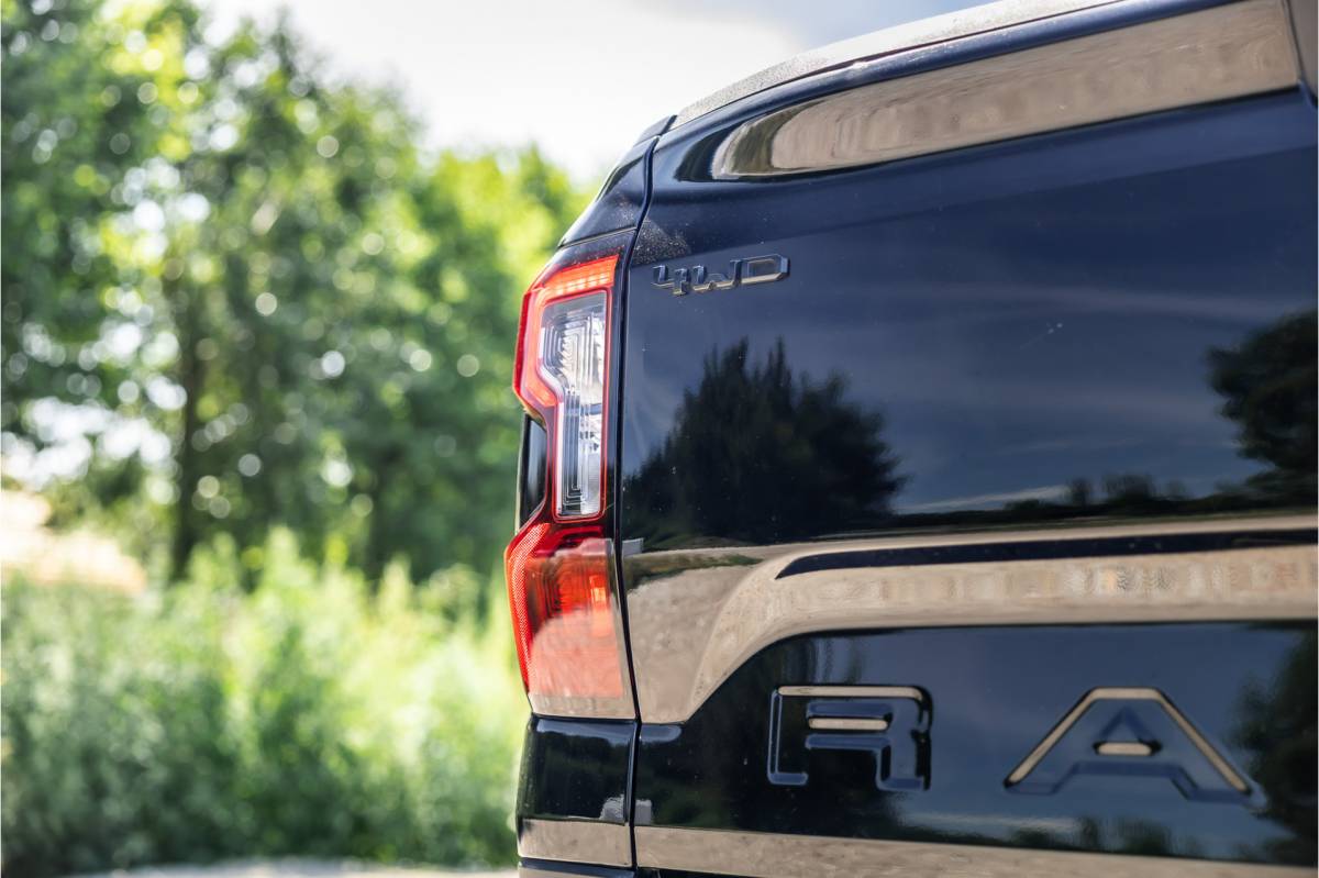 Ford Ranger Ford Ranger 2.0 EcoBlue Wildtrak | Grijs kenteken | ACC | 360 Camera | Bang & Olufsen | Dodehoek detector | Trekhaak | Stoelverwarming | CarPlay | Navigatie | Nieuwe APK