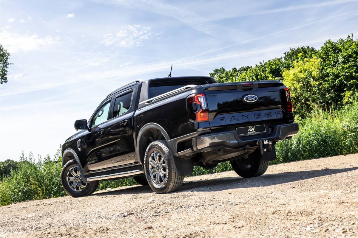 Ford Ranger Ford Ranger 2.0 EcoBlue Wildtrak | Grijs kenteken | ACC | 360 Camera | Bang & Olufsen | Dodehoek detector | Trekhaak | Stoelverwarming | CarPlay | Navigatie | Nieuwe APK