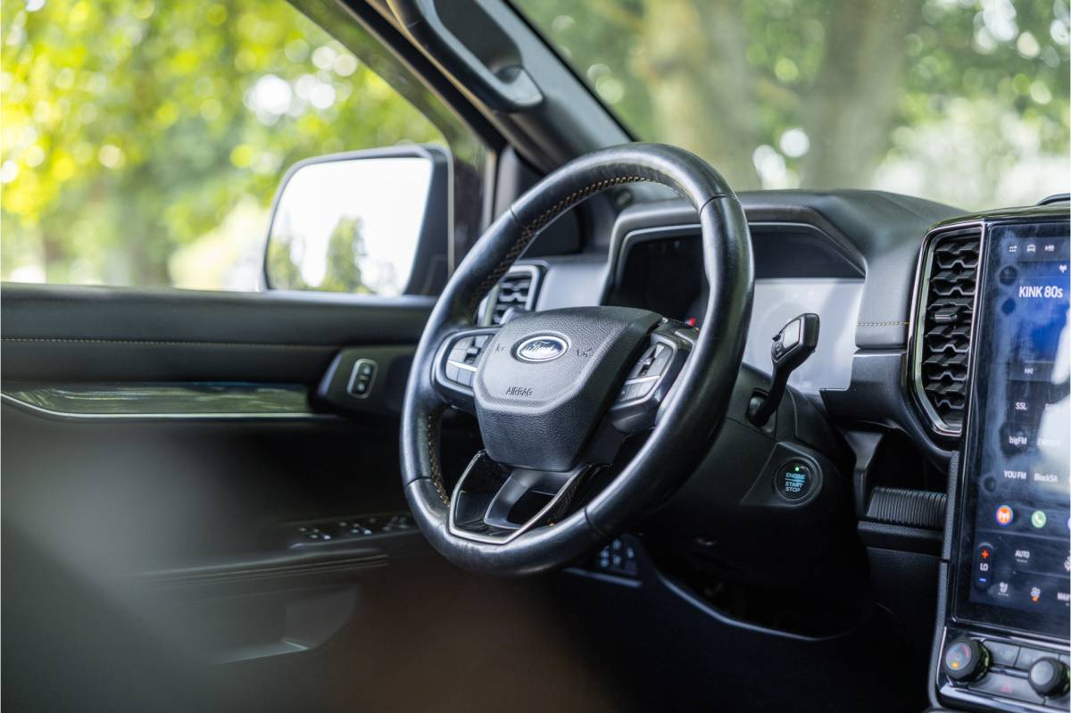 Ford Ranger Ford Ranger 2.0 EcoBlue Wildtrak | Grijs kenteken | ACC | 360 Camera | Bang & Olufsen | Dodehoek detector | Trekhaak | Stoelverwarming | CarPlay | Navigatie | Nieuwe APK