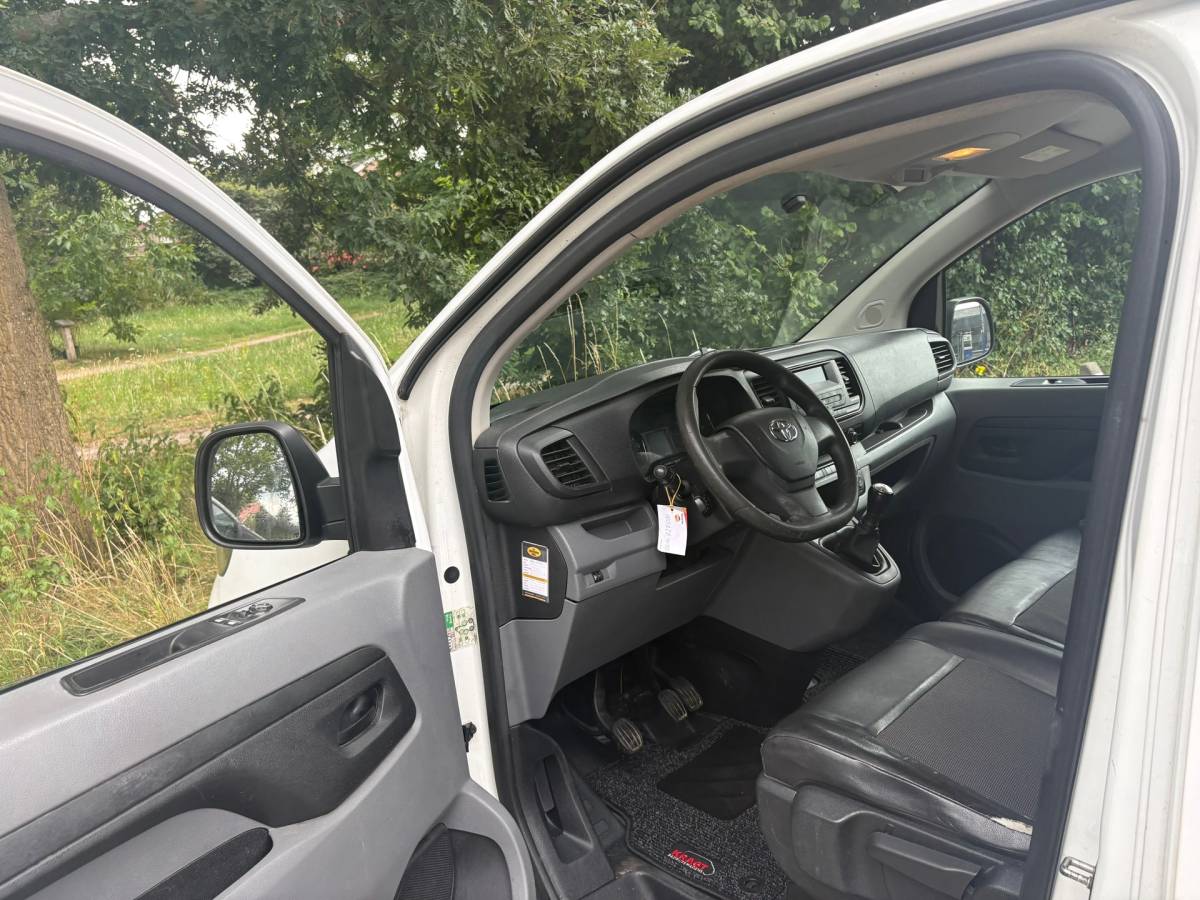 Toyota ProAce Toyota PROACE Worker 1.6 D-4D Cool Comfort Long DC|EURO6|Dubbelcabine|airco|cruise|bluetooth|trekhaak|parkeersensoren achter