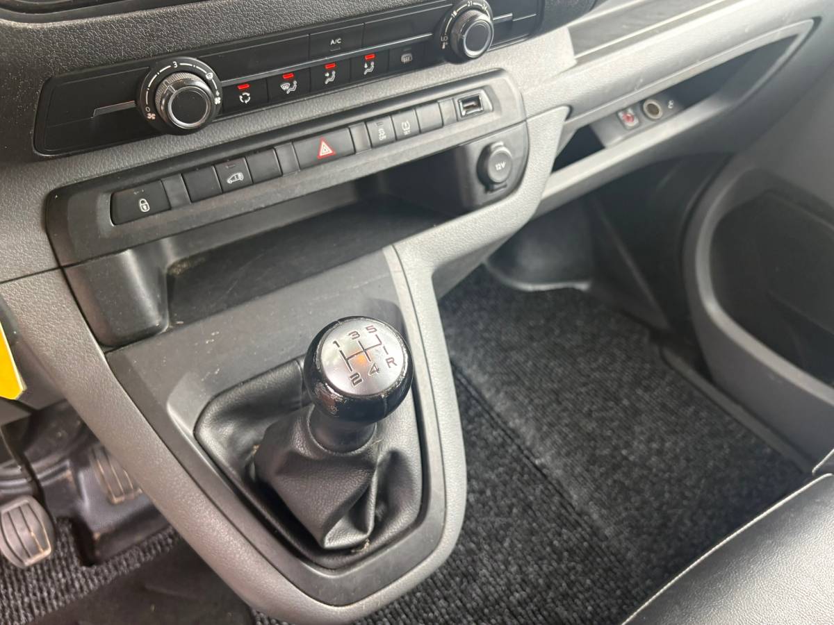 Toyota ProAce Toyota PROACE Worker 1.6 D-4D Cool Comfort Long DC|EURO6|Dubbelcabine|airco|cruise|bluetooth|trekhaak|parkeersensoren achter