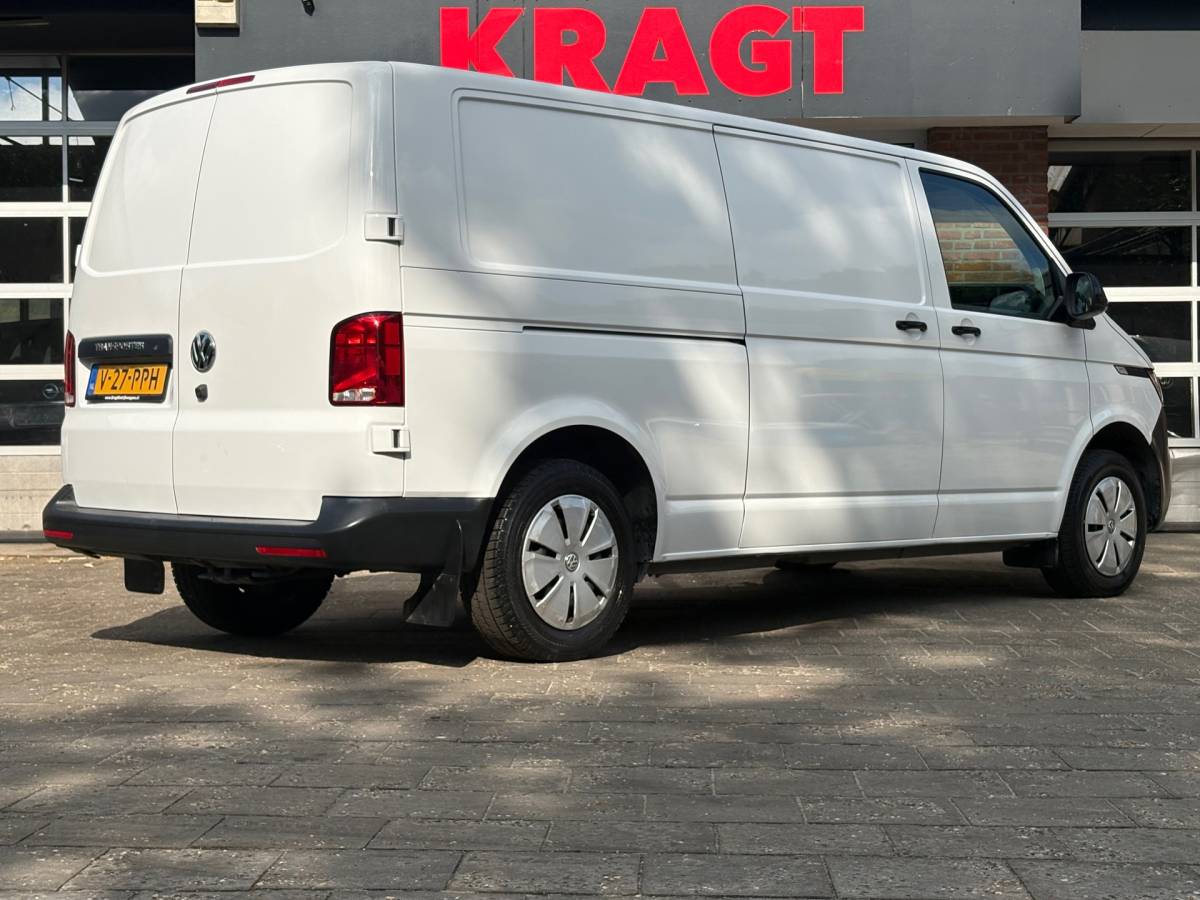 Volkswagen Transporter Volkswagen TRANSPORTER 2.0 TDI L2H1 150PK!|DSG Automaat|airco|achteruitrijcamera|apple carplay|drie zitplaatse