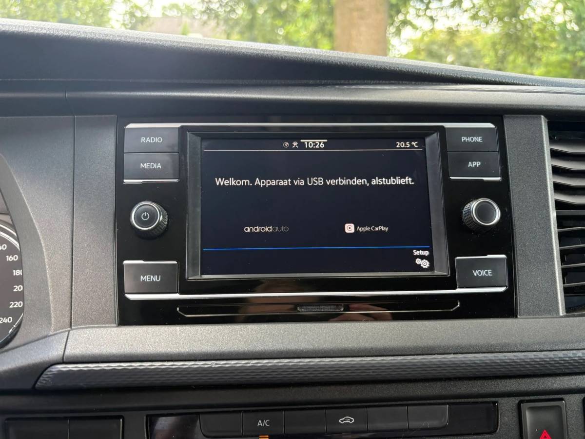 Volkswagen Transporter Volkswagen TRANSPORTER 2.0 TDI L2H1 150PK!|DSG Automaat|airco|achteruitrijcamera|apple carplay|drie zitplaatse