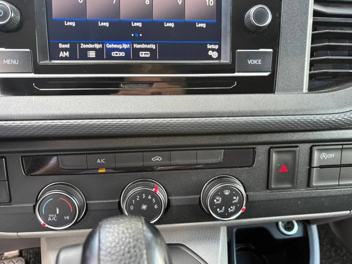 Volkswagen Transporter Volkswagen TRANSPORTER 2.0 TDI L2H1 150PK!|DSG Automaat|airco|achteruitrijcamera|apple carplay|drie zitplaatse