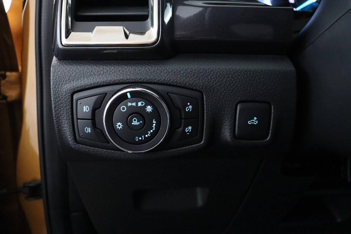 Ford Ranger Ford Ranger 2.0 EcoBlue Wildtrak Supercab NAP|1e eigenaar|Marge|3500KG|