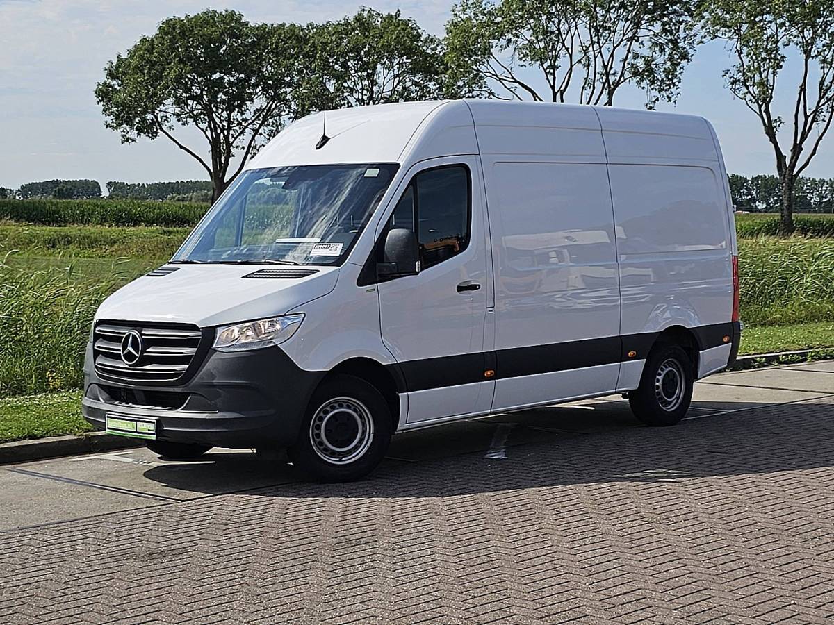 Mercedes-Benz Sprinter MERCEDES-BENZ SPRINTER 317 l2h2 navi mbux ac!