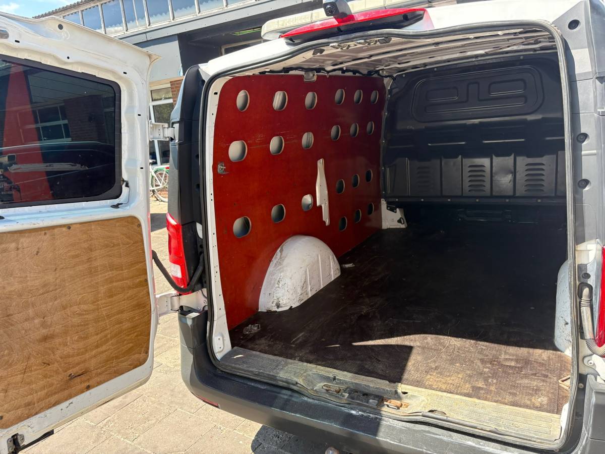 Mercedes-Benz Vito Mercedes-Benz Vito 114 CDI Lang AUTOMAAT|EURO 6|Cruise|Airco|Navi|Trekhaak|NAP|Transporter|Trafic|Custom|Vivaro