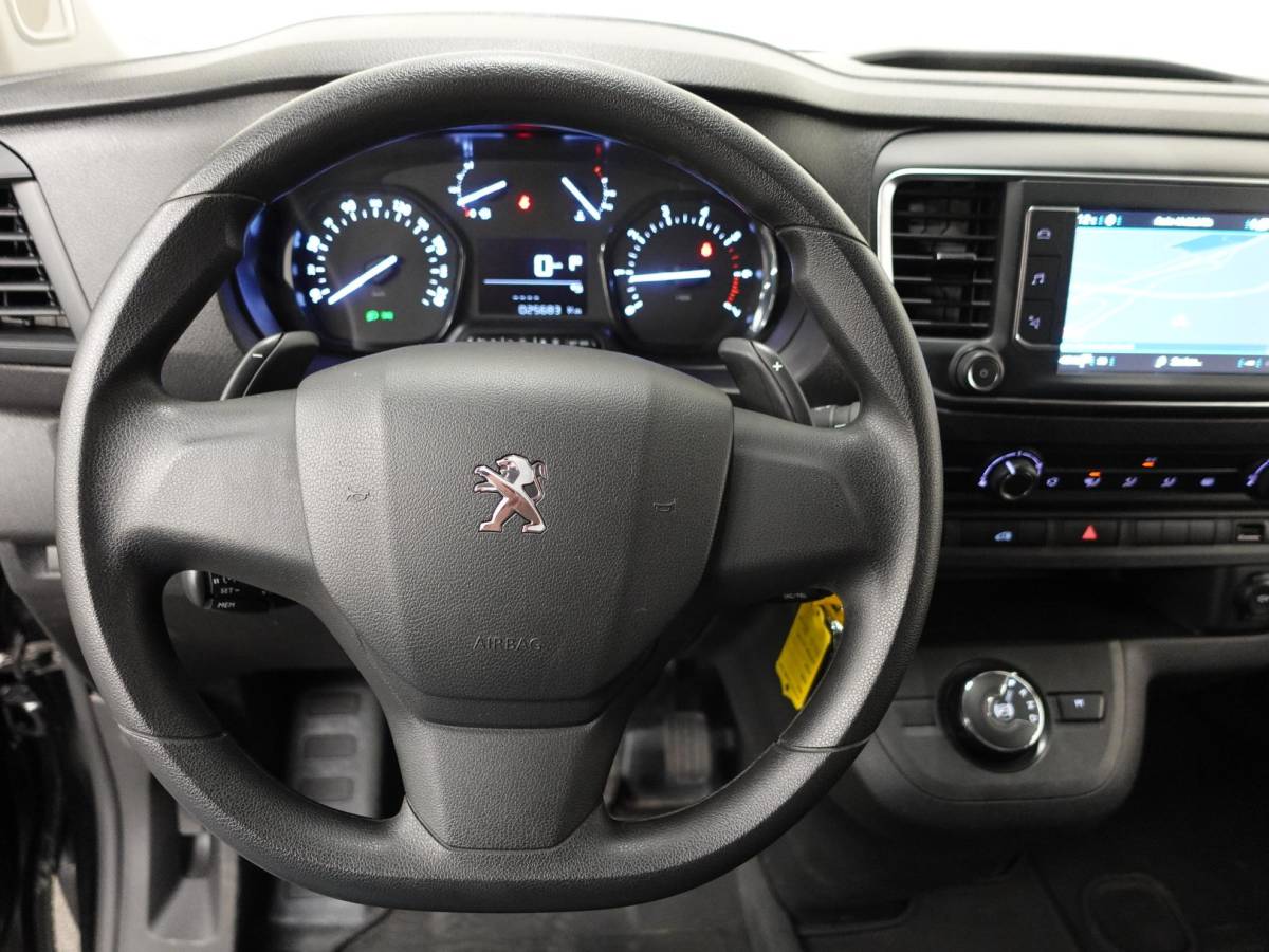 Peugeot Expert Peugeot Expert 2.0 BlueHDI 145PK Automaat Airco Bluetooth Cruise Control Trekhaak Navigatie Carplay