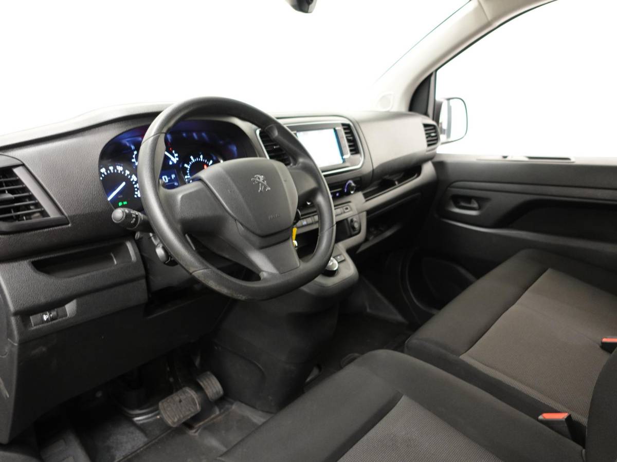 Peugeot Expert Peugeot Expert 2.0 BlueHDI 145PK Automaat Airco Bluetooth Cruise Control Trekhaak Navigatie Carplay